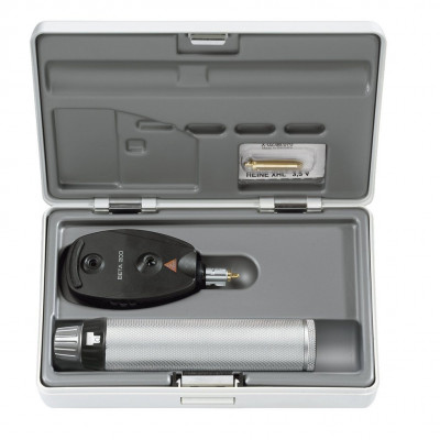 Zestaw oftalmoskopu Heine BETA 200 2,5 V zawiera Uchwyt USB z